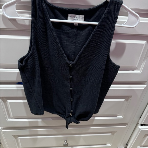 Texture & Thread by Madewell | Black Button Front Tank Top - Picture 2 of 4